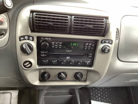 2004 Ford Explorer Sport Trac XLS