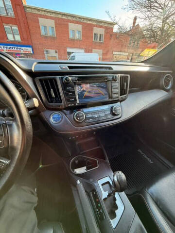 2017 Toyota RAV4 Hybrid SE