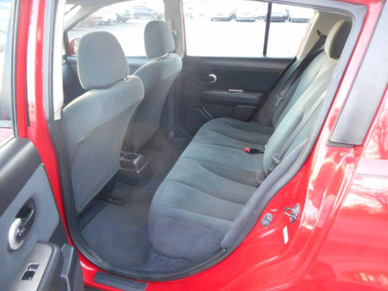 2012 Nissan Versa 1.8 SL