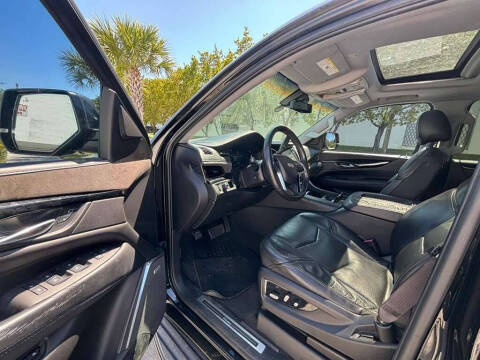 2017 Cadillac Escalade Luxury