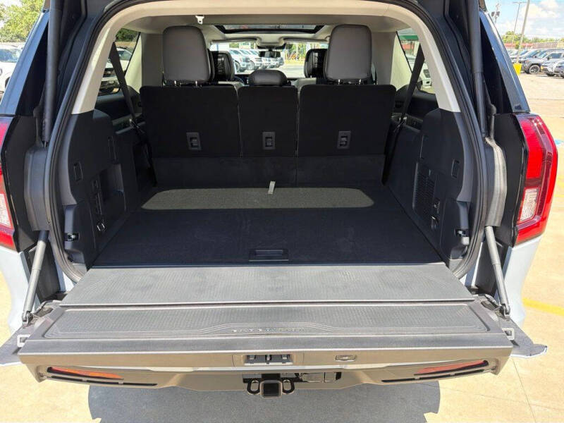 2027 Ford Expedition MAX Active