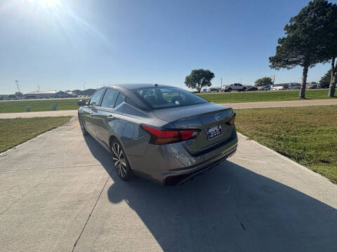 2021 Nissan Altima 2.5 SR