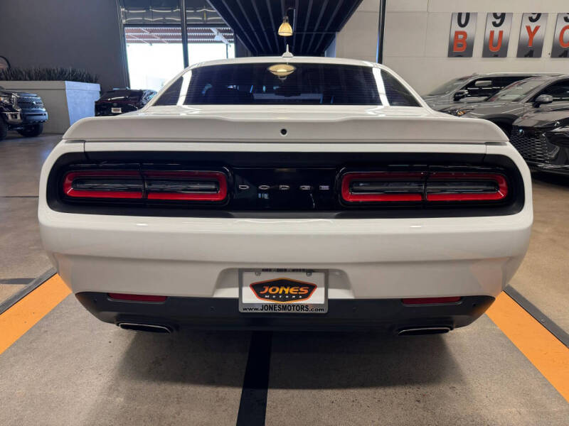 2015 Dodge Challenger SXT Plus
