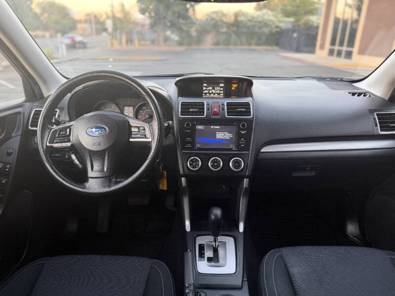 2016 Subaru Forester 2.5i