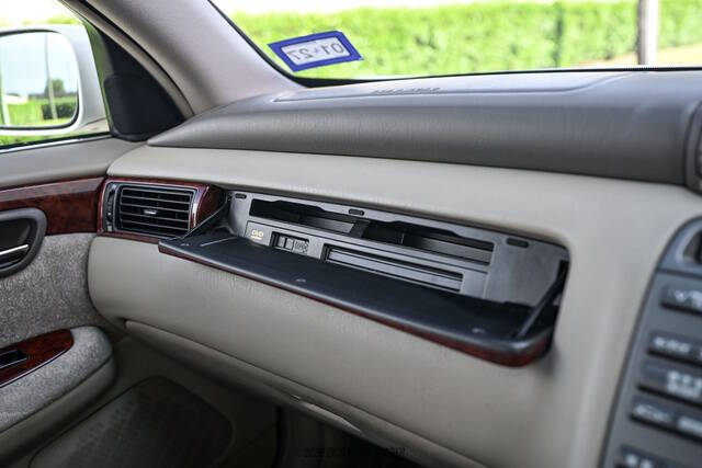 2000 Toyota Crown