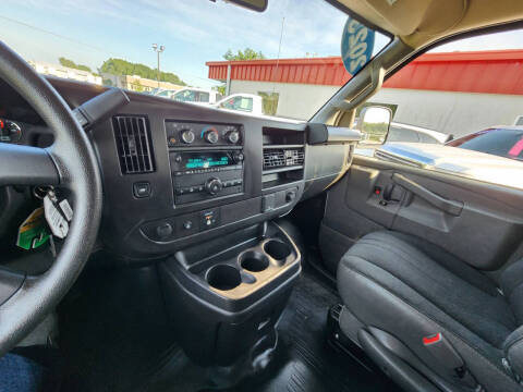 2023 Chevrolet Express 2500