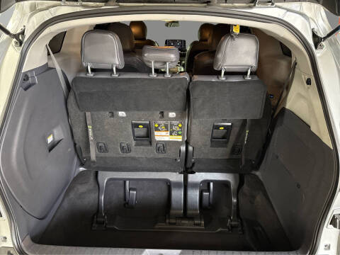 2021 Toyota Sienna LE 8-Passenger