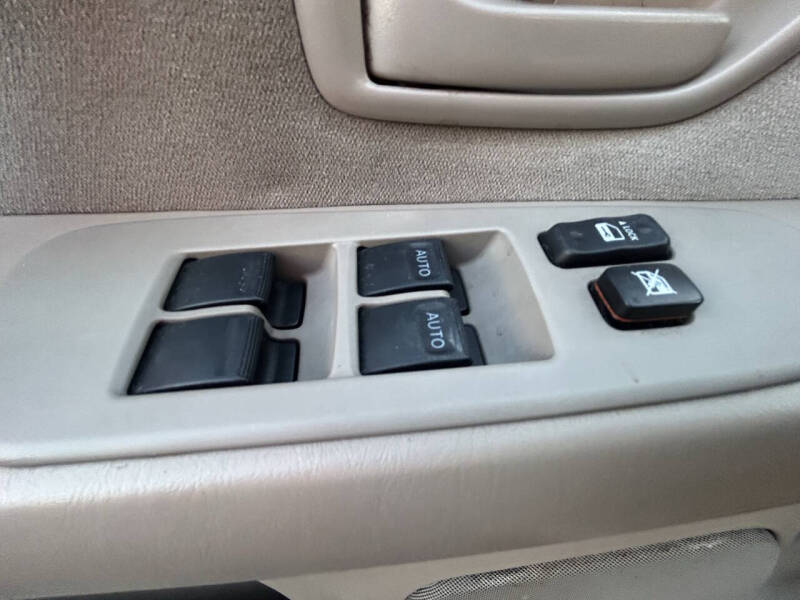 2007 Toyota Sequoia SR5