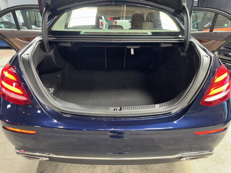 2018 Mercedes-Benz E-Class E 300