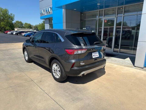 2020 Ford Escape SE
