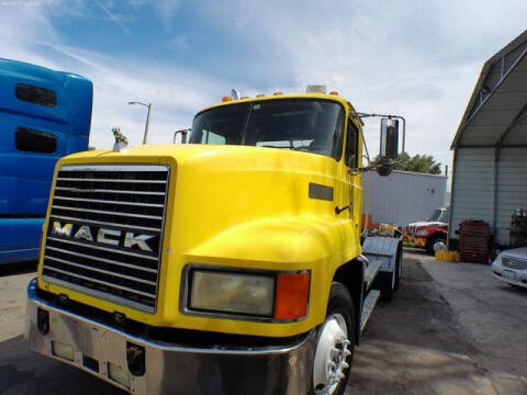 2000 Mack CH613