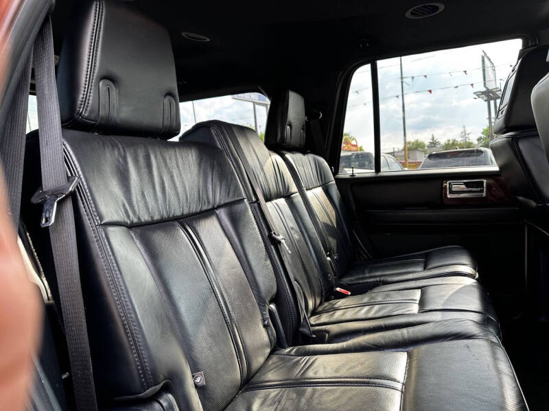 2016 Lincoln Navigator Select