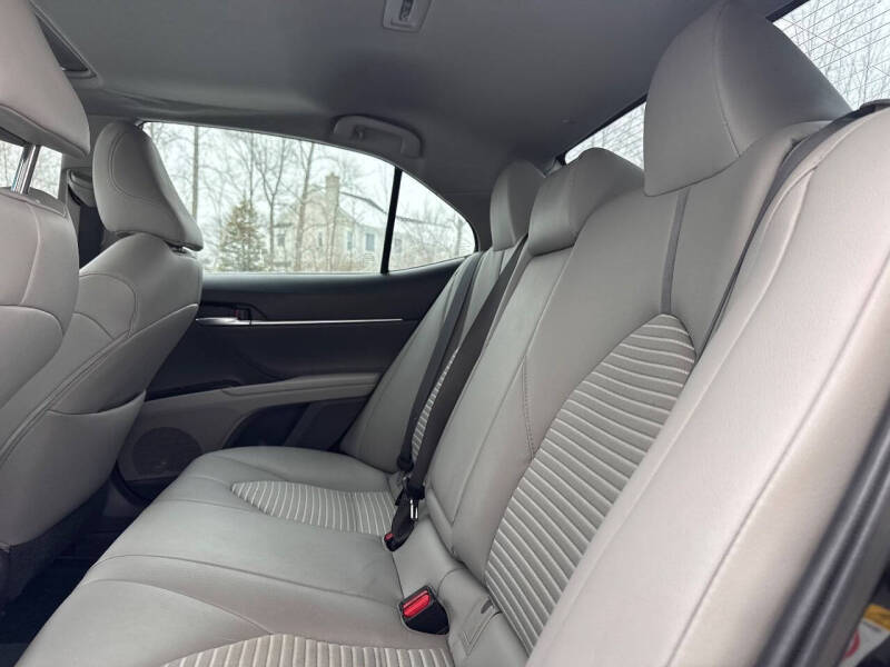 2019 Toyota Camry SE