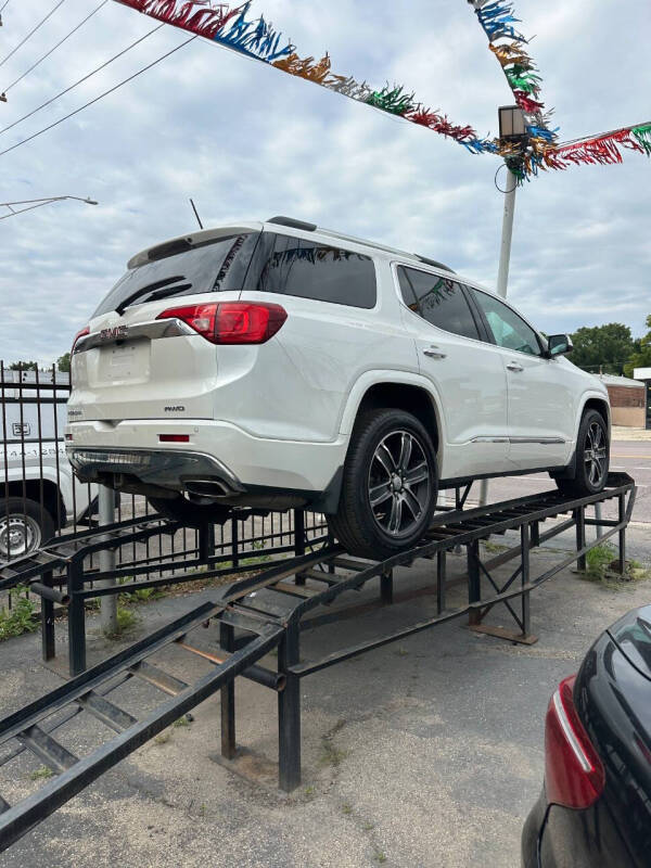 2017 GMC Acadia Denali