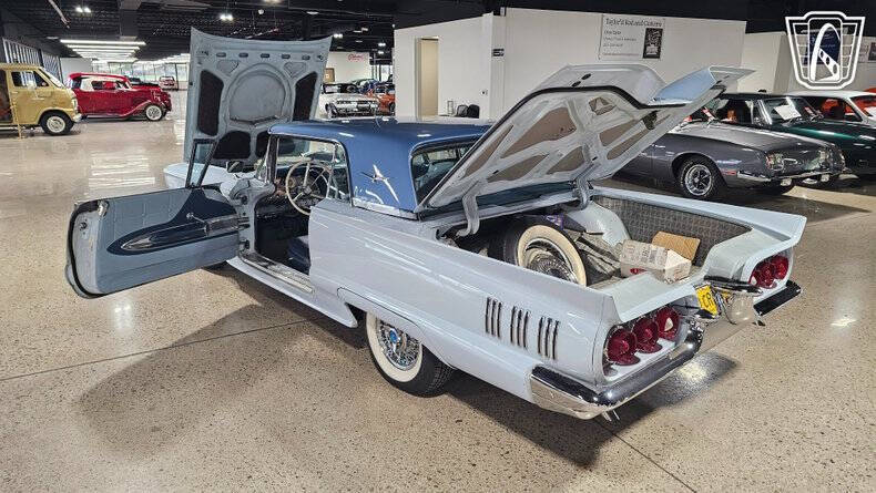 1960 Ford Thunderbird