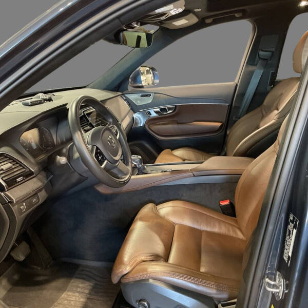2021 Volvo XC90 T6 Inscription 7-Passenger