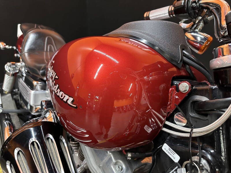 2006 Harley-Davidson® FXDI - Dyna® Super Glide