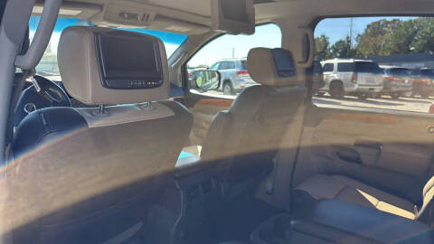 2013 Nissan Armada Platinum