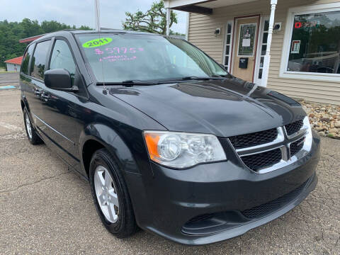 2011 Dodge Grand Caravan for sale at G & G Auto Sales in Steubenville OH