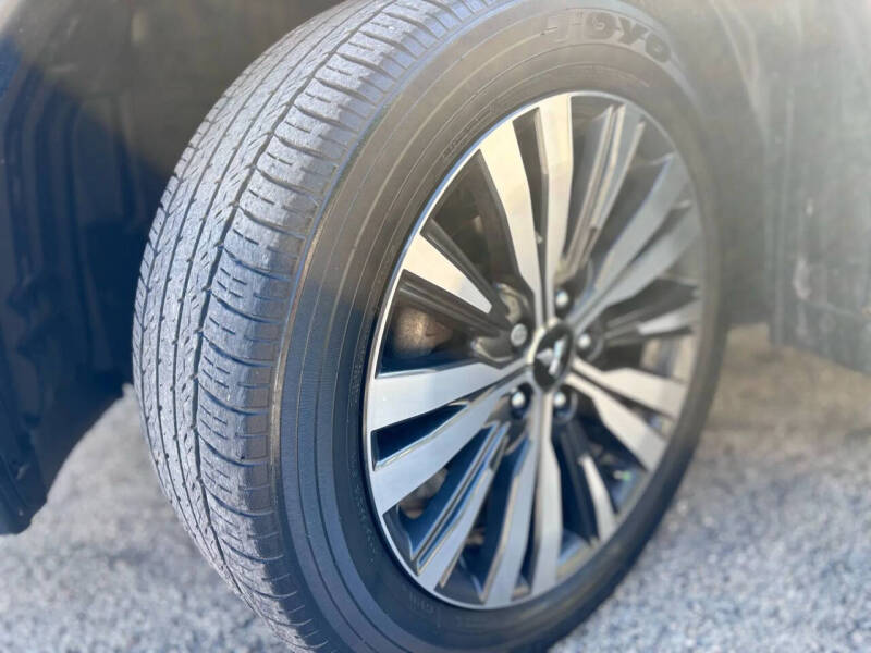 2019 Mitsubishi Outlander ES