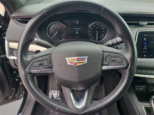 2023 Cadillac XT4 Premium Luxury