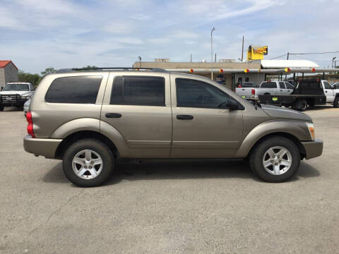 2004 Dodge Durango for sale at JENTSCH MOTORS in Hearne TX
