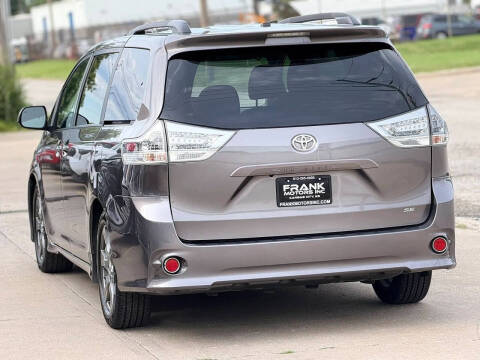 2017 Toyota Sienna SE Premium 8-Passenger