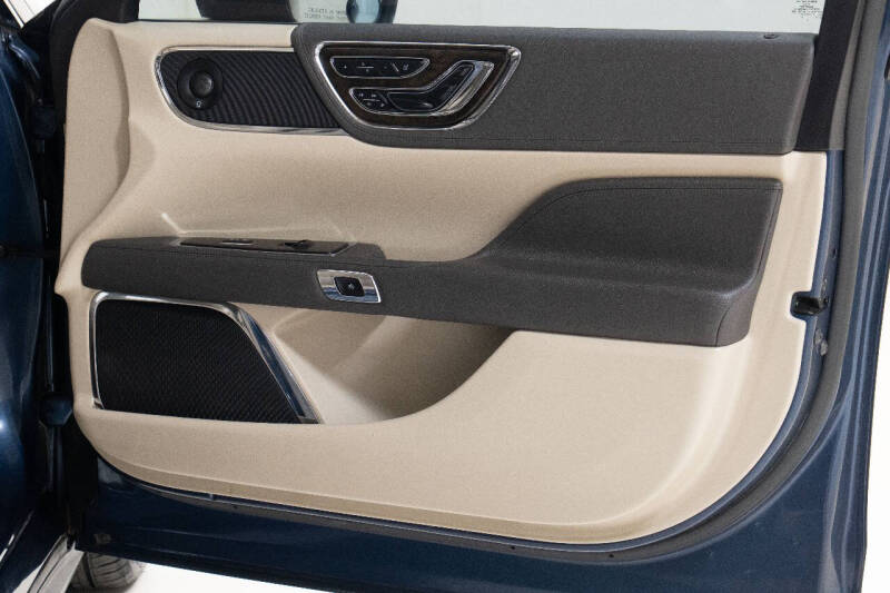 2019 Lincoln Continental Reserve