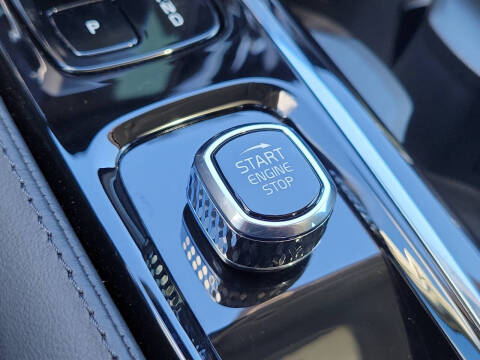 2024 Volvo S60 Recharge T8 Plus Dark Theme