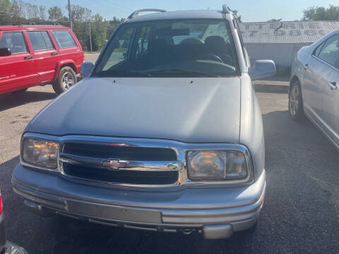 2001 Chevrolet Tracker for sale at Greg's Auto Sales in Poplar Bluff MO