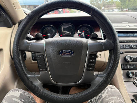 2010 Ford Taurus SEL