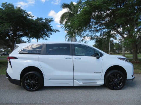 2023 Toyota Sienna XSE 7-Passenger