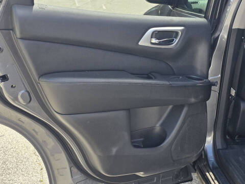 2019 Nissan Pathfinder S