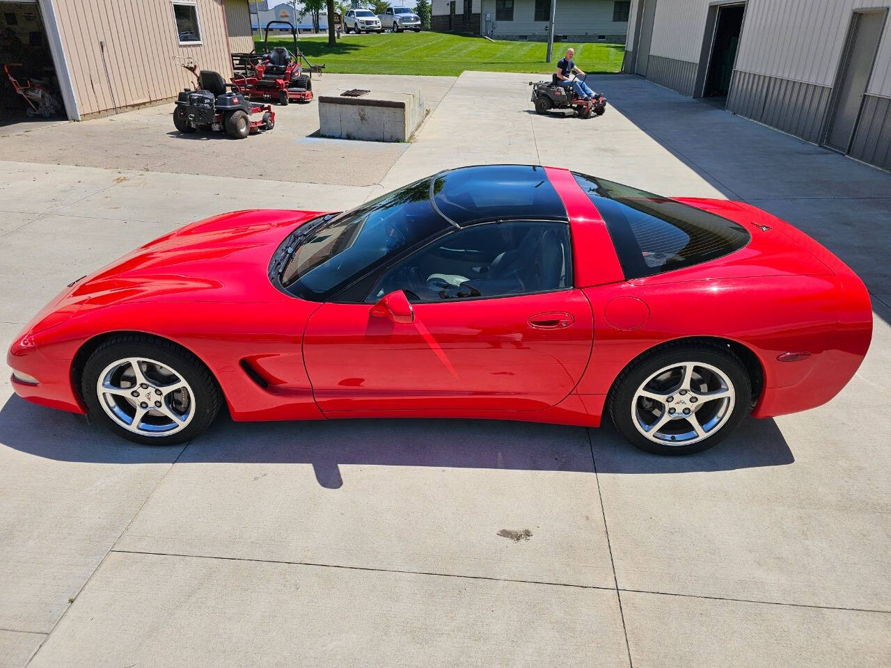 2001 Chevrolet Corvette 16