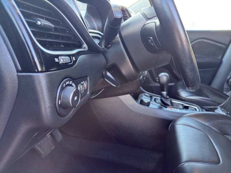 2020 Jeep Cherokee Altitude