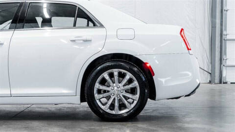 2022 Chrysler 300 Touring