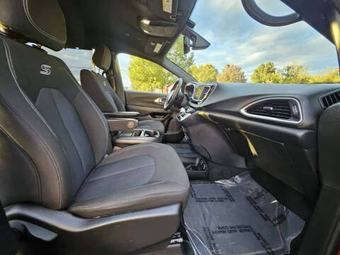 2020 Chrysler Pacifica Touring