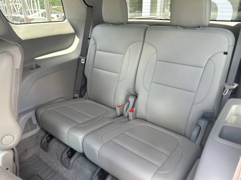 2021 GMC Acadia SLT