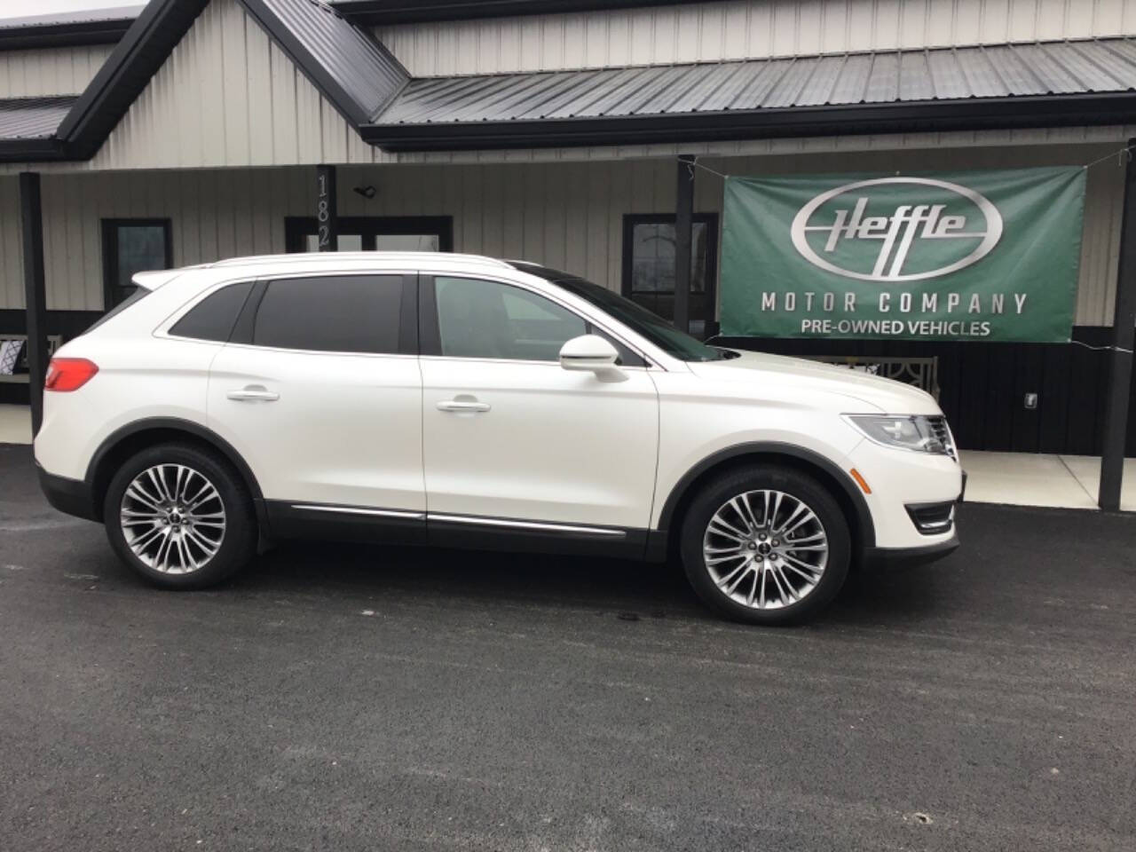 2016 Lincoln MKX Reserve's photo