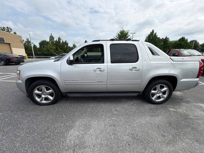 2011 Chevrolet Avalanche LTZ