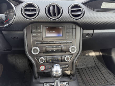 2015 Ford Mustang V6