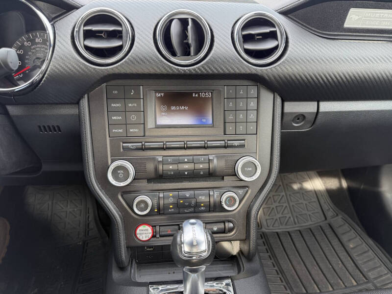 2015 Ford Mustang V6