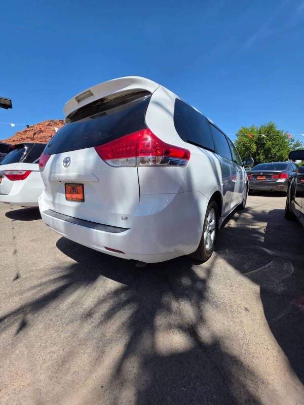 2014 Toyota Sienna