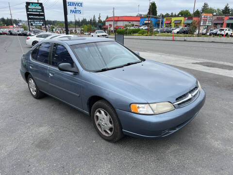 1999 Nissan Altima for sale at APX Auto Brokers in Edmonds WA
