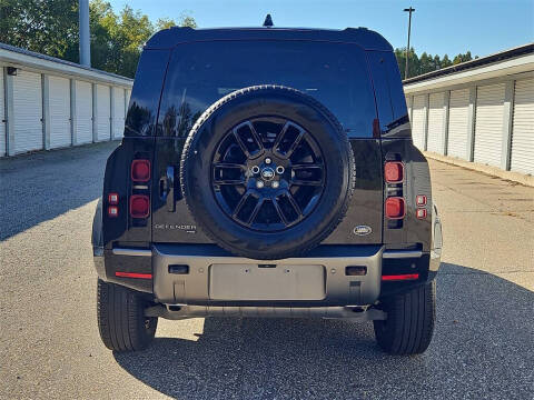 2022 Land Rover Defender 110 X-Dynamic SE