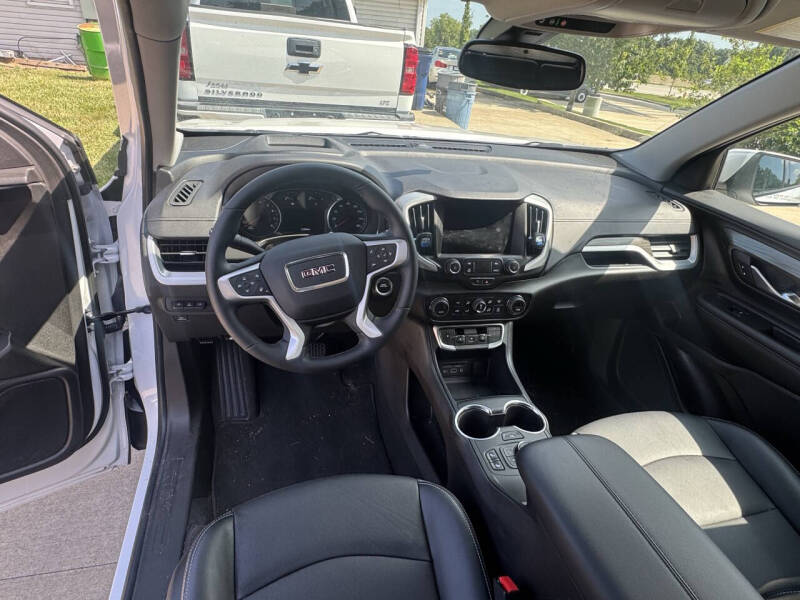 2023 GMC Terrain SLT