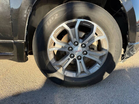 2016 GMC Acadia Denali