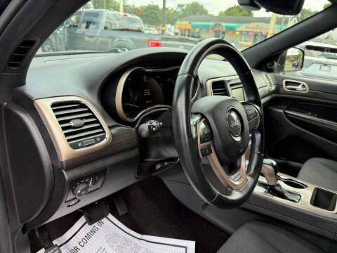 2017 Jeep Grand Cherokee Laredo