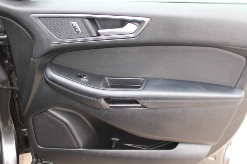 2018 Ford Edge SE