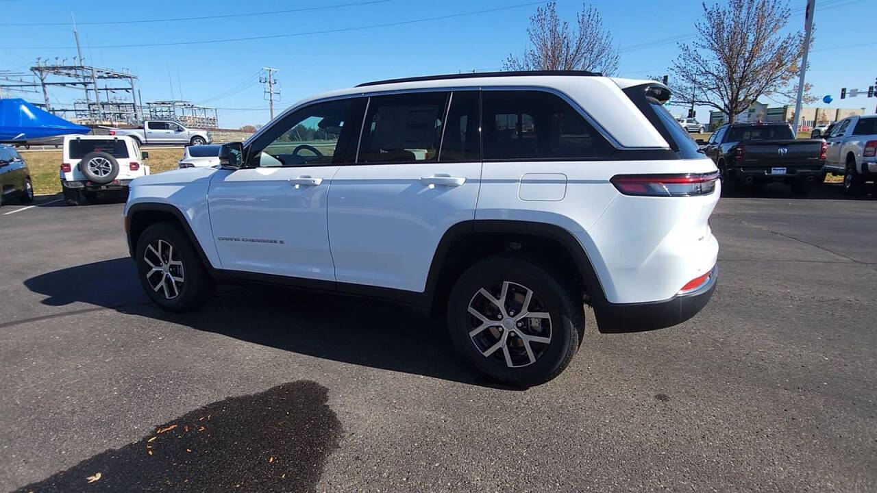 2025 Jeep Grand Cherokee for sale at Victoria Auto Sales in Victoria, MN